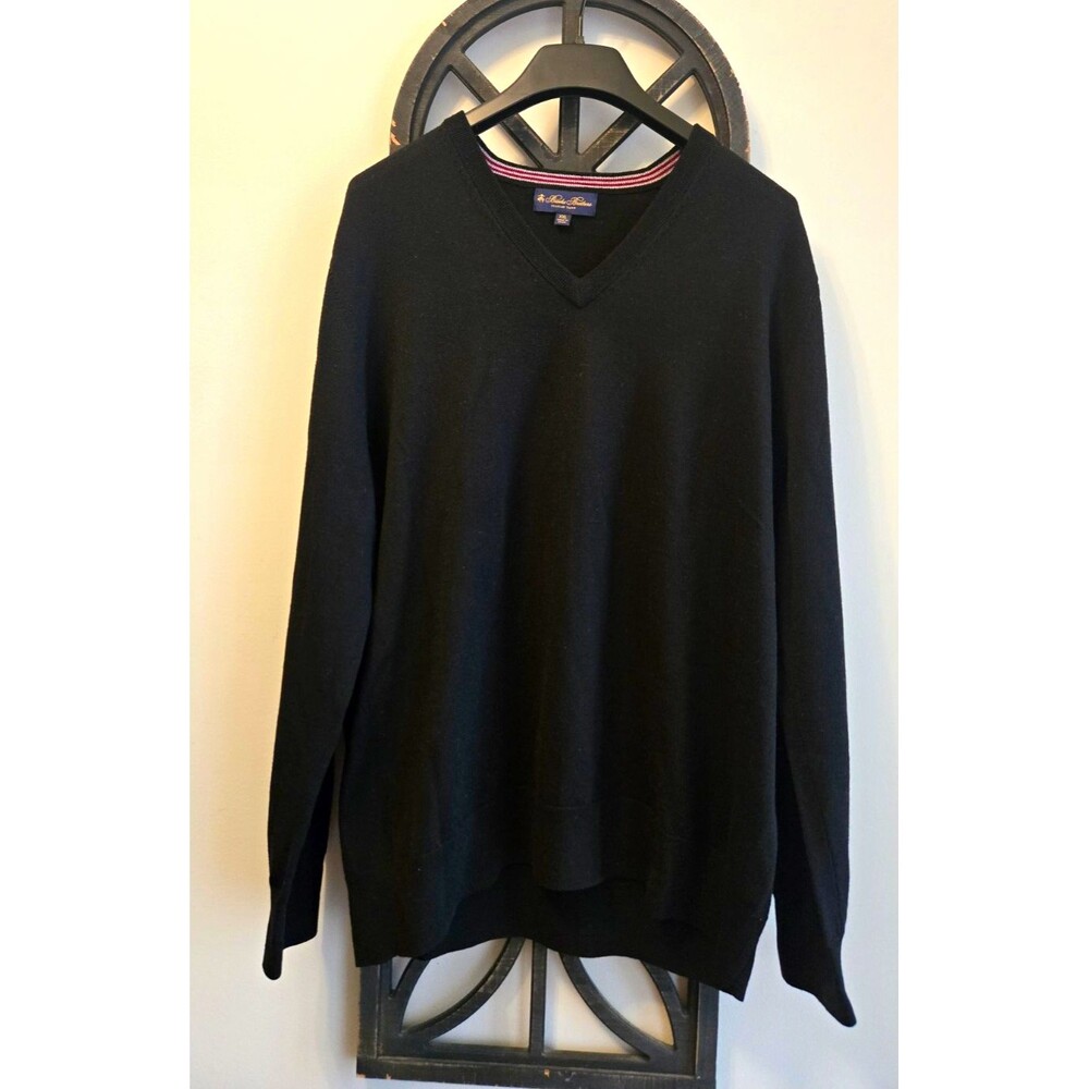 Brooks Brothers Men's 2XL Black Merino Wool Knit V-Neck Pullover Sweater Logo